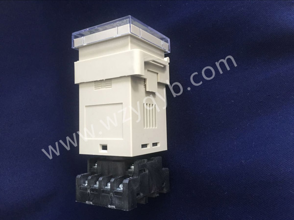 配(pei)電隔離器